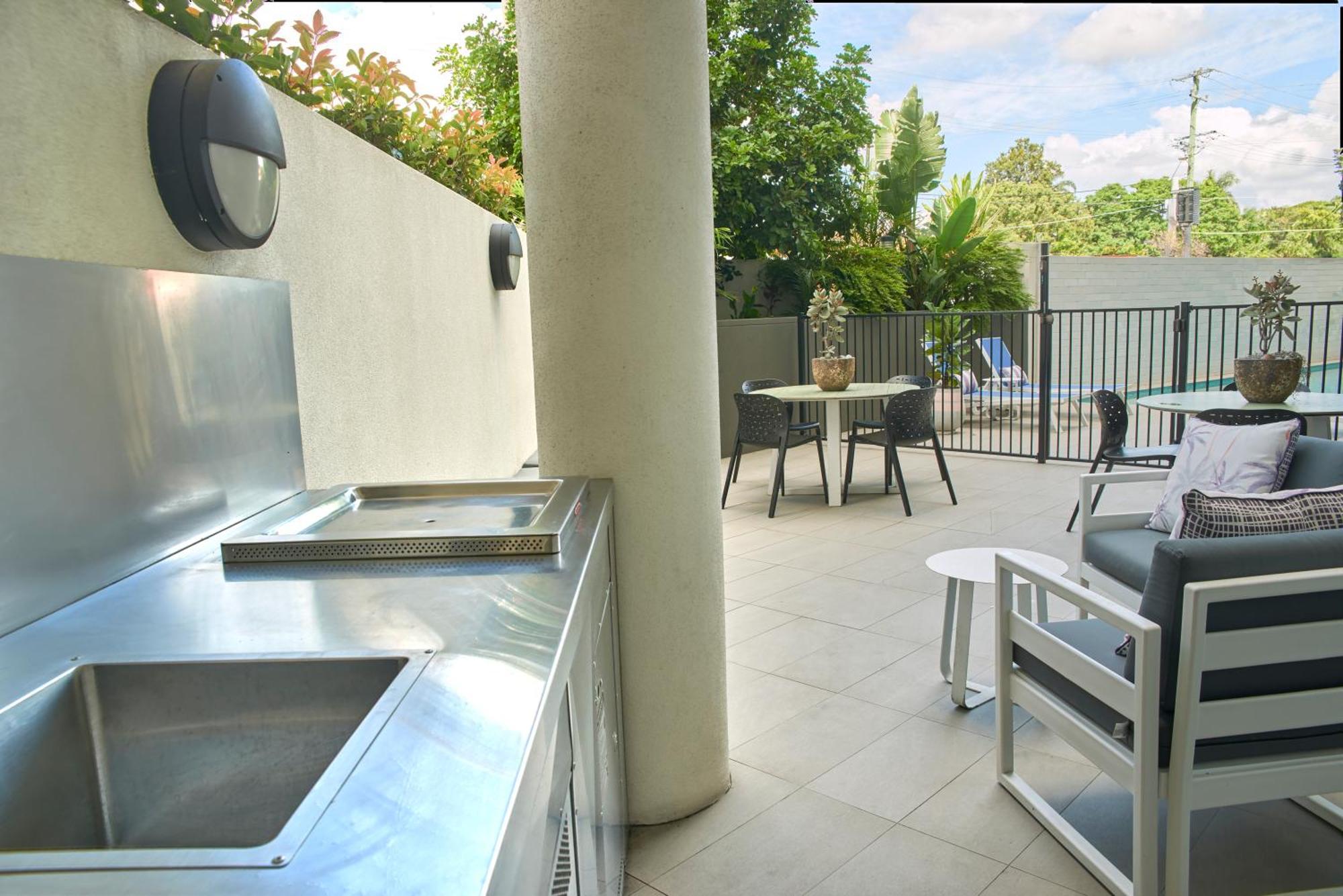 Quest Cannon Hill Brisbane Exterior photo